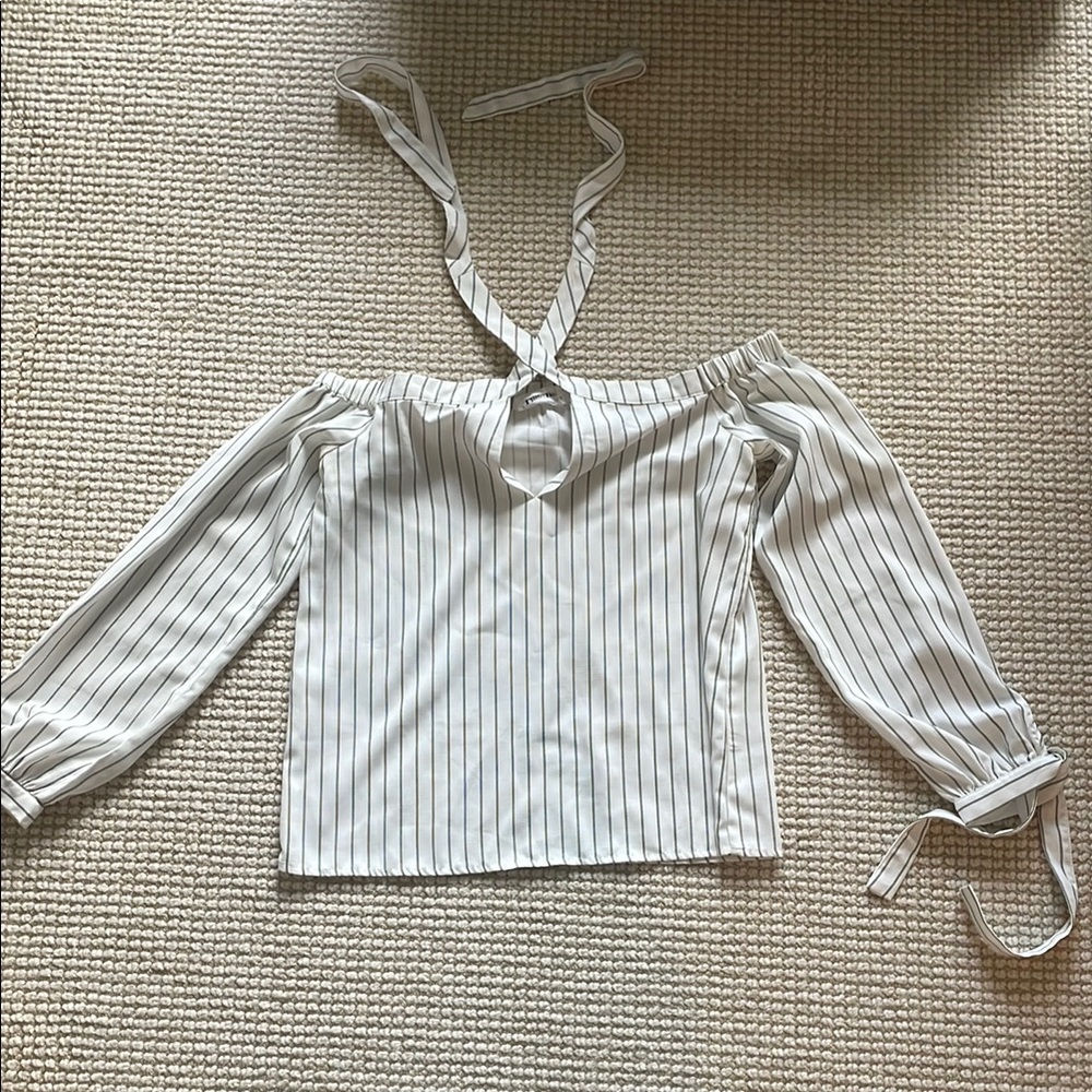 Line & Dot White and Blue Tie Top
